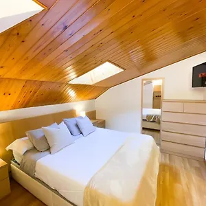 Elegante Atico - Free Parking Wifi Smarttv - Con Altillo Y 2 Banos Completos! L By Bonesvacances Appartement